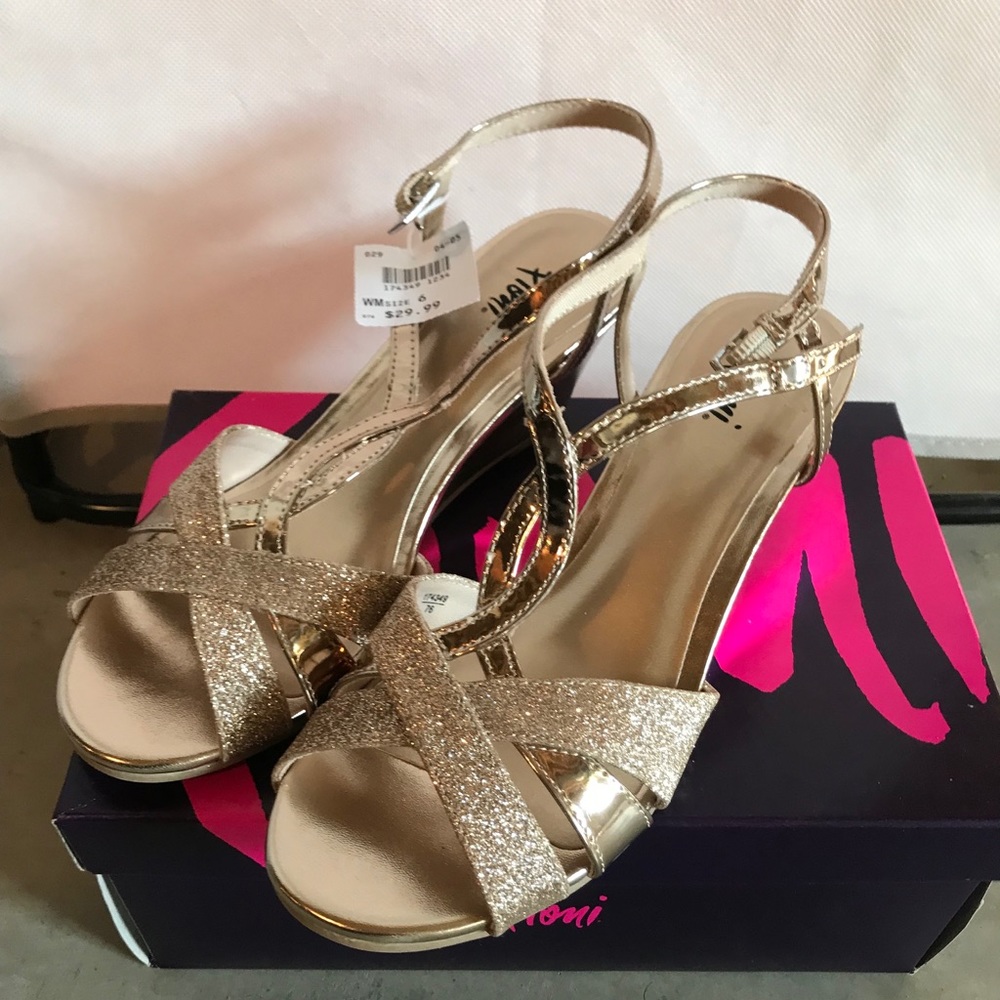 Gold wedge